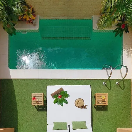 ホテル Garden Eco 4*