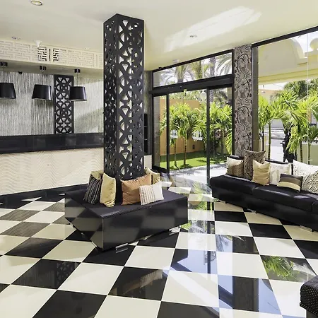 Garden Eco & فندق